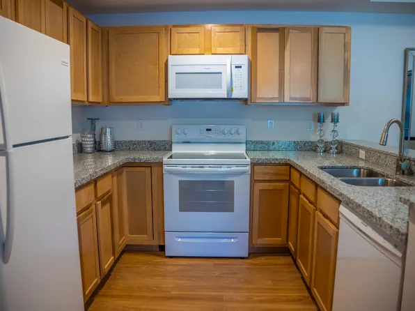 1587 S Florida Mango Rd APT 101, West Palm Beach, FL 33406