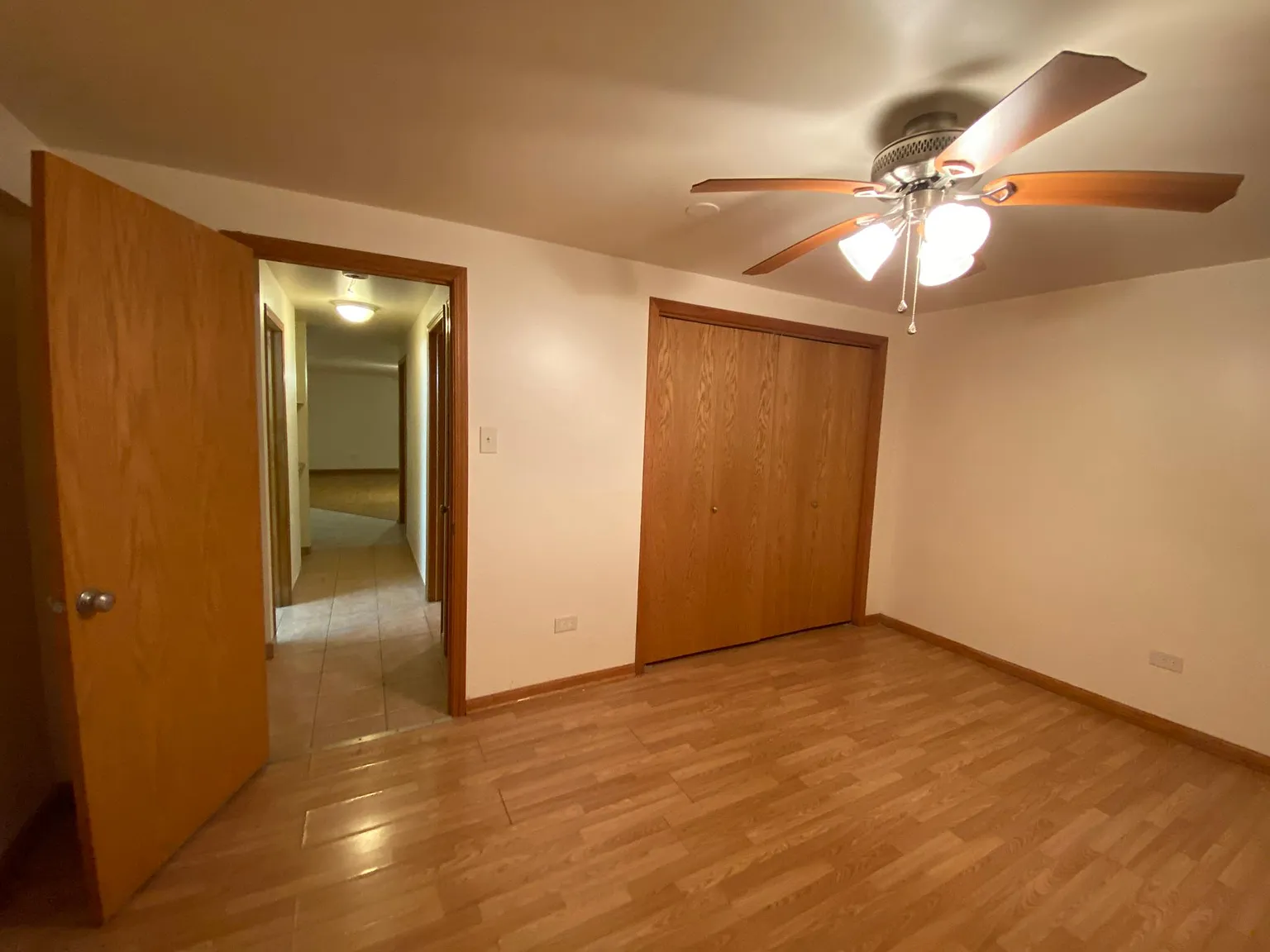 3 bed, $1,600 — Photo 2