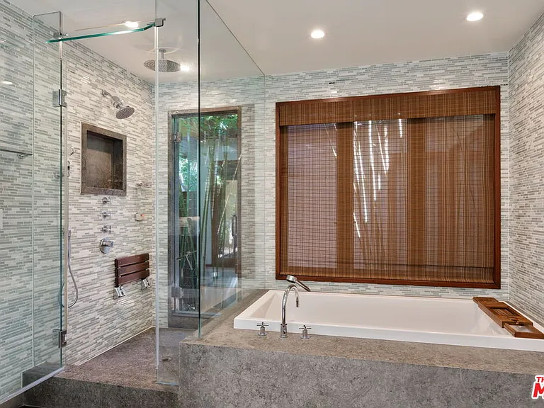 1125 Napoli Dr — Photo 15