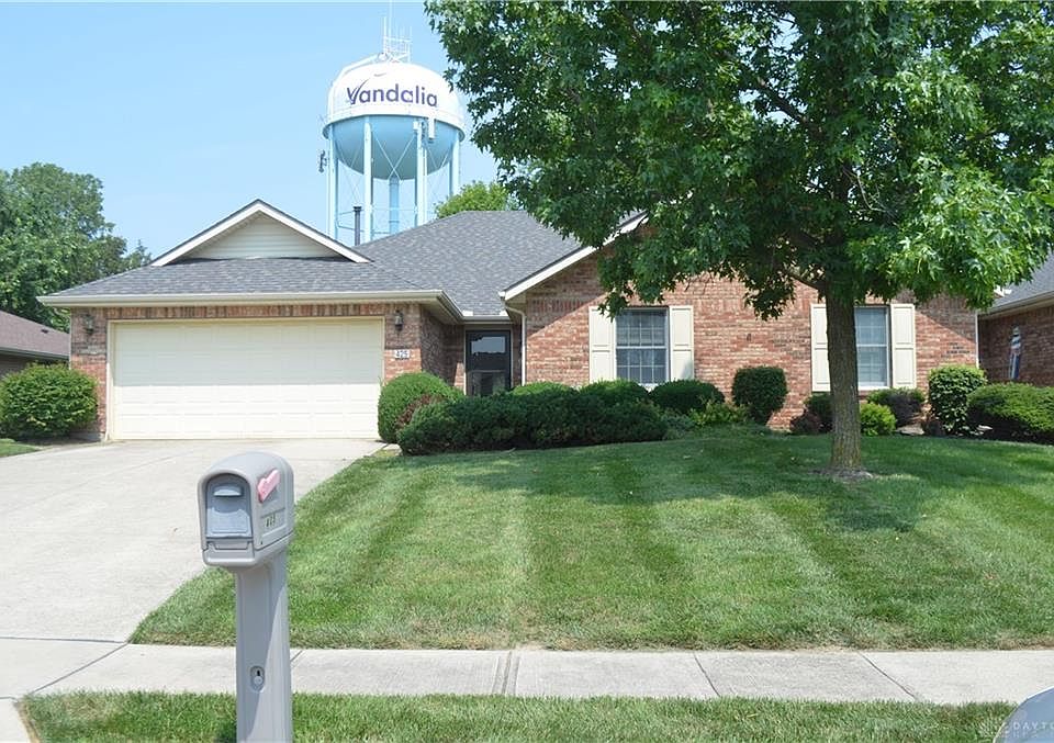 1st image of 425 Meadowview Ct