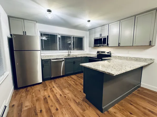 28.5 Elm St #A, Newmarket, NH 03857