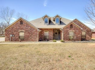 8621 Blue Heron Cv, Edmond, OK 73034