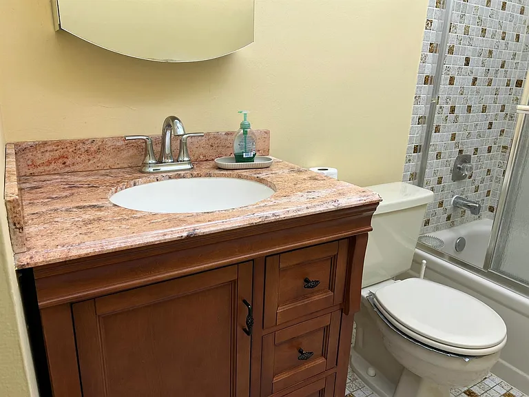 5220 Las Verdes Cir #101 — Photo 16