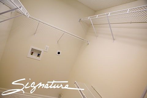 Walk-in Closet w/ W/D Connections