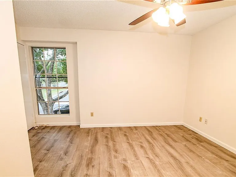 900 Sweetwater River Dr — Photo 11