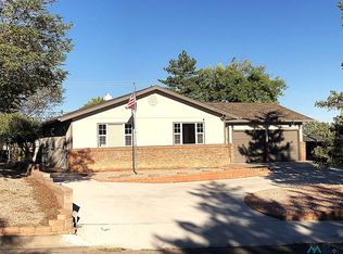 1604 Kit Carson Dr, Gallup, NM 87301