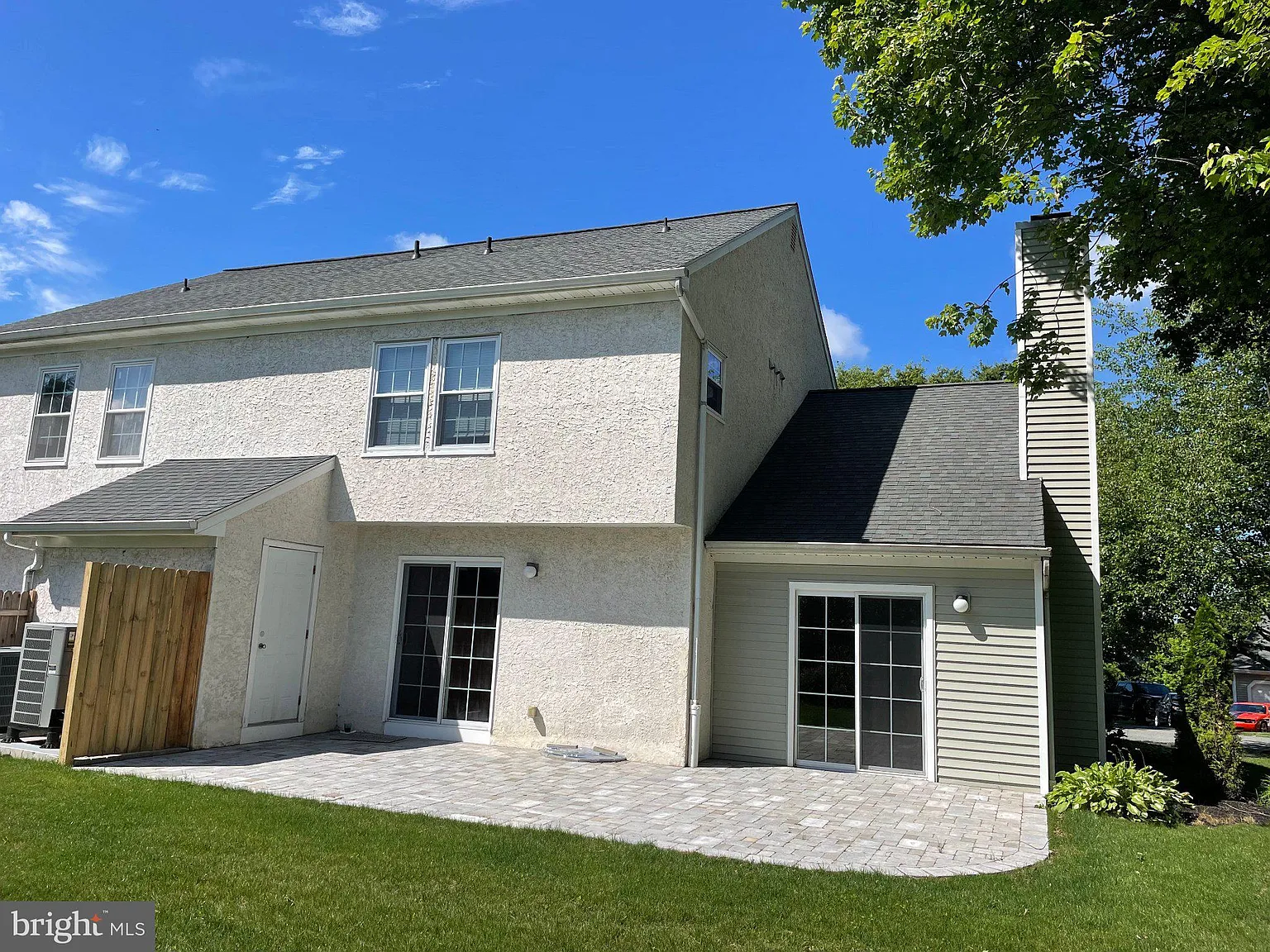 2 bed, 2.5 bath, 1442 sqft, $2,500 — Photo 2
