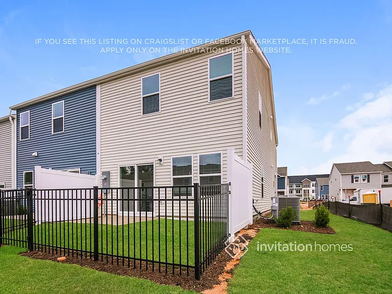 817 Holiday Park Ln — Photo 21