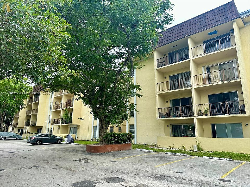 2nd image of 11925 NE 2nd Ave #B406