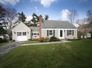 223 Hollow Tree Ridge Rd, Darien, CT 06820