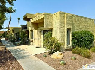 5304 Los Coyotes Dr, Palm Springs, CA 92264