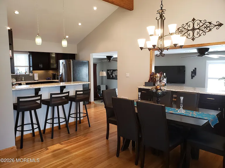 9 Winthrop Pl — Photo 1
