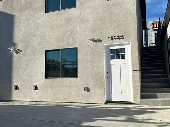 11947 Victory Blvd, North Hollywood, CA 91606