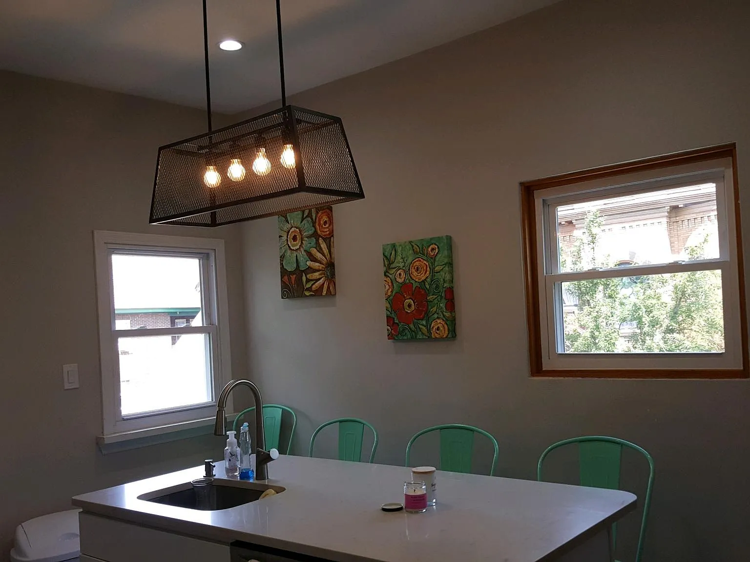 3 bed, 1600 sqft, $1,950 — Photo 3