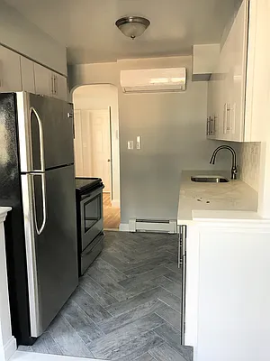 Rented by BuySell Real Estate Inc | media 49