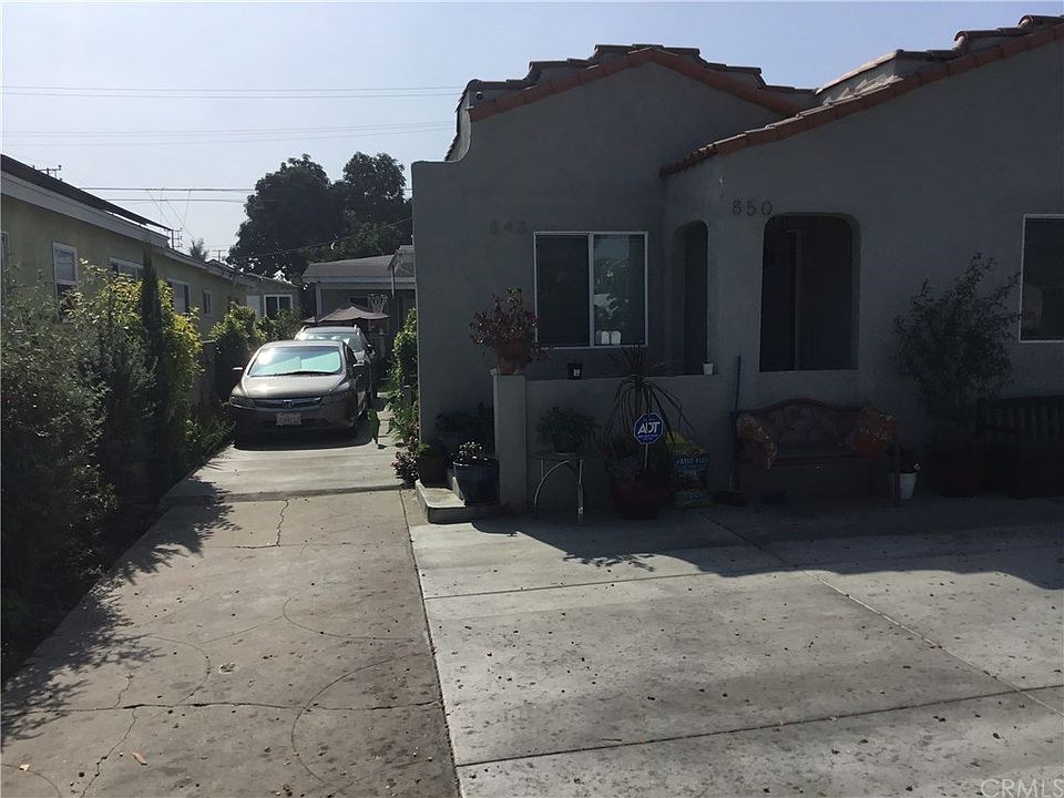 1st image of 850 E 88th St