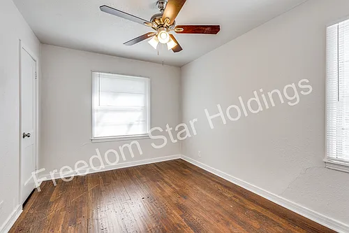 4256 Standish Rd #C Photo 1