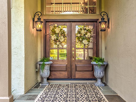 2nd image of 8906 Hemingway Grove Cir
