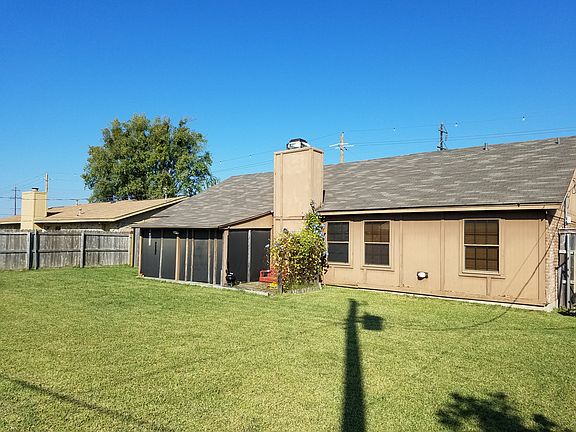 2nd image of 509 E Monte Carlo Blvd