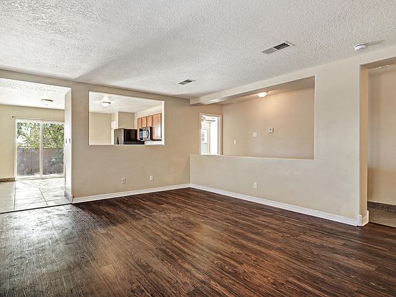 3rd image of 6148 Park Hill Ave NW