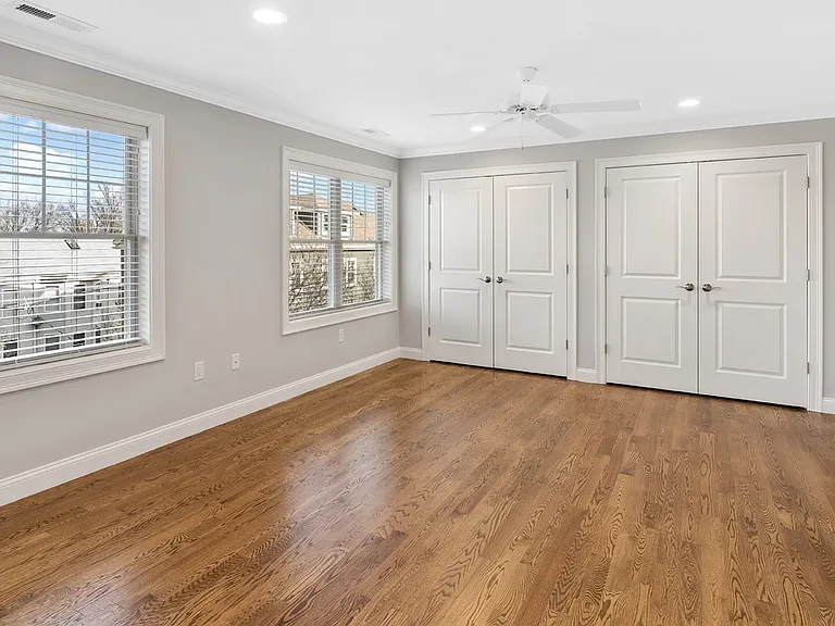 37 Lambert St #37 — Photo 7
