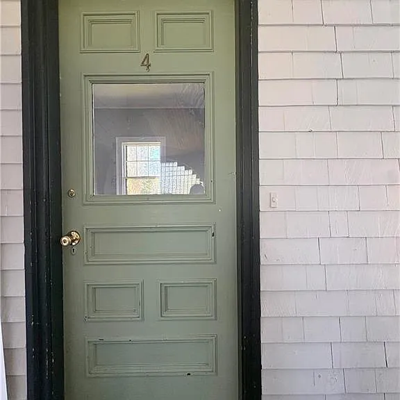438 Wolcott Ave #4 — Photo 2