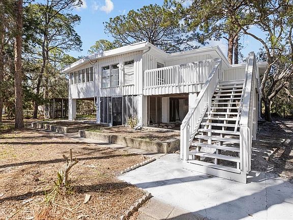 5th image of 1149 Shell Crest Ave