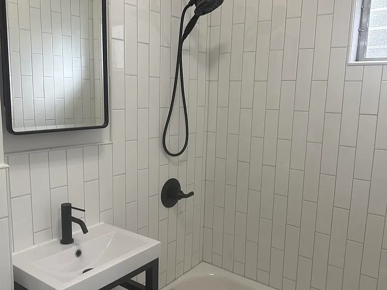 107 Magnolia Ave #2R — Photo 7