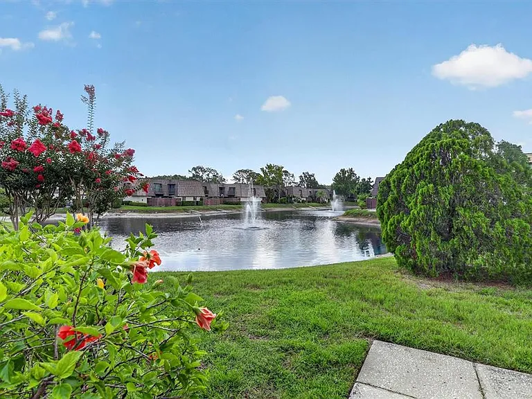 15317 W Pond Woods Dr #103 — Photo 34
