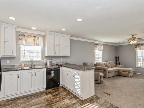 336 Mosswood Ln, Iowa City, IA 52246