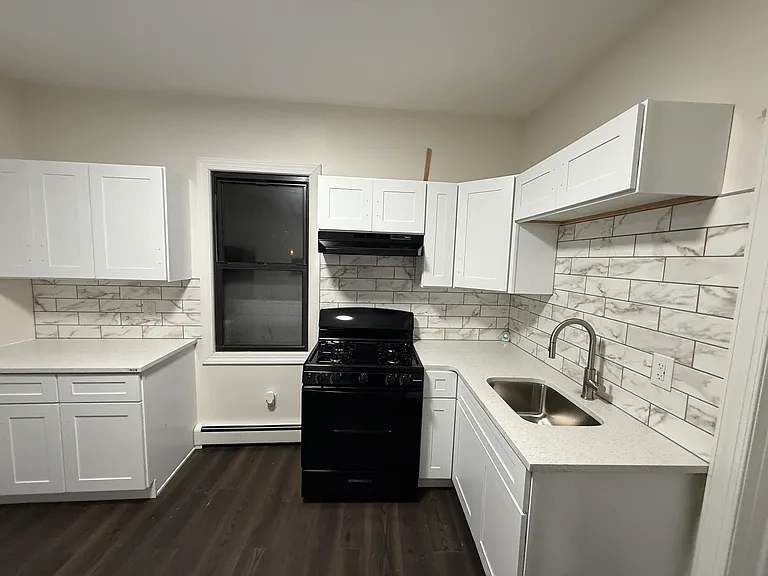 128 Campbell Ave #2 — Photo 4
