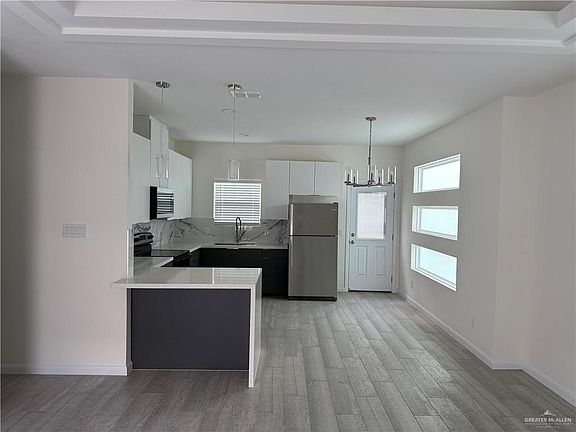 2nd image of 212 Lauryn Dr #4