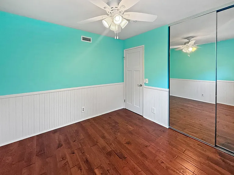 1934 Donahue Dr — Photo 14