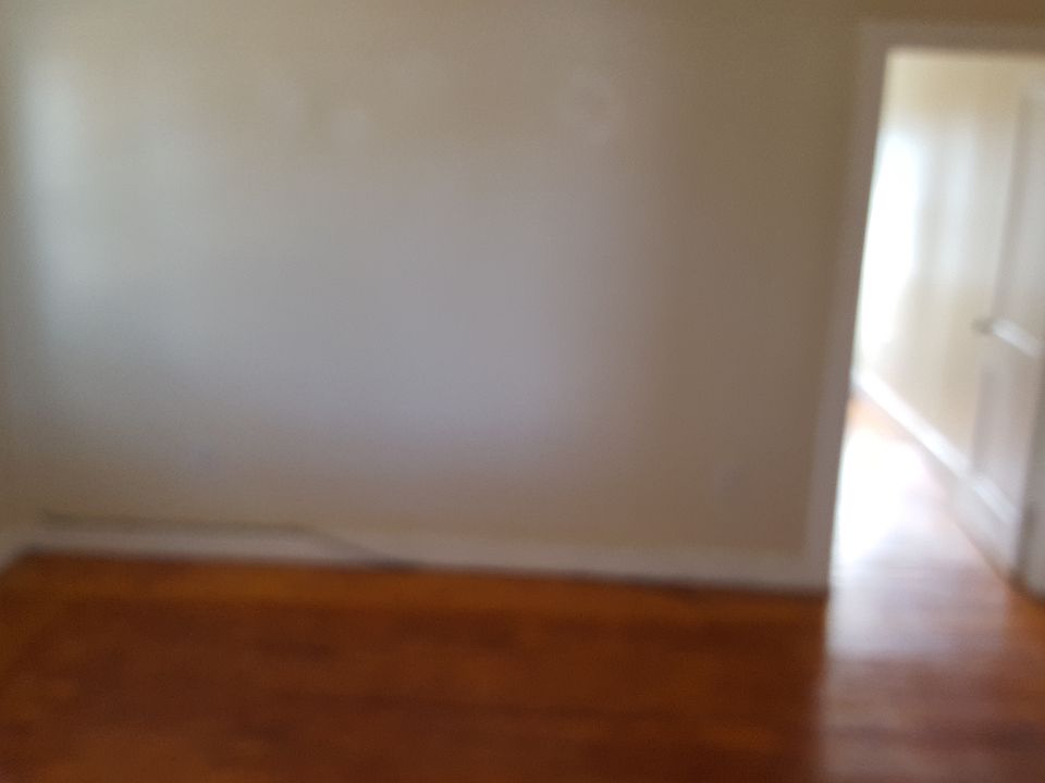 Building Photo 3