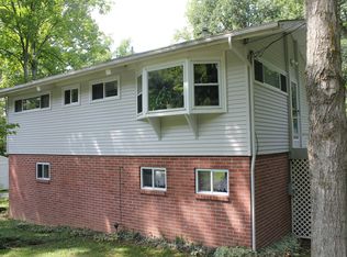 10494 Riverside Dr, Powell, OH 43065