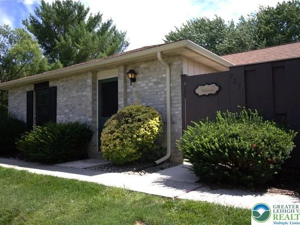 2871 Springhaven Pl, Macungie, PA 18062