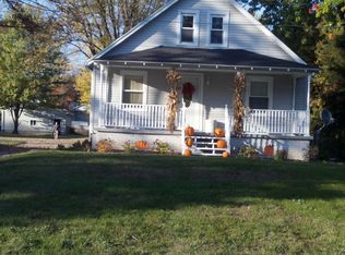 335 E Saginaw Rd, Sanford, MI 48657