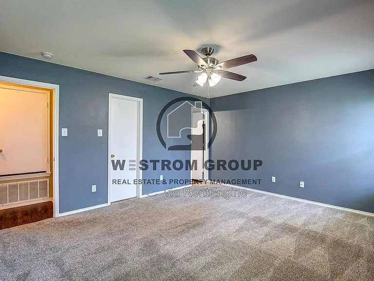 7000 Sylvan Meadows Dr — Photo 25