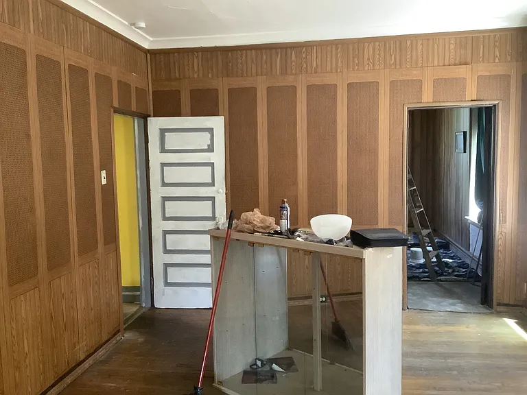MIDDLE ROOM 2ND VIEW