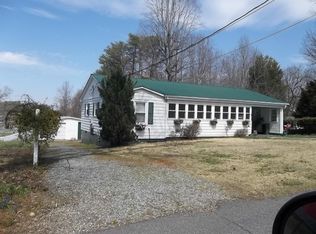 9 E Holly St, Maiden, NC 28650