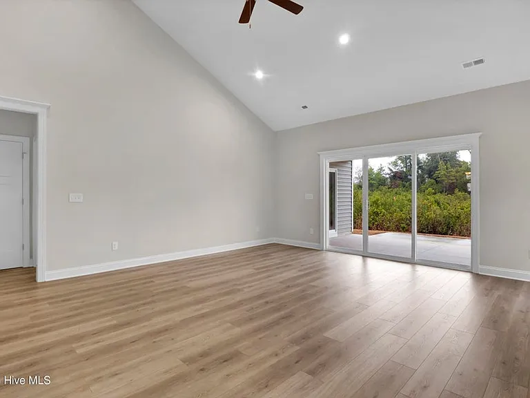 2772 Longleaf Pine Cir — Photo 3