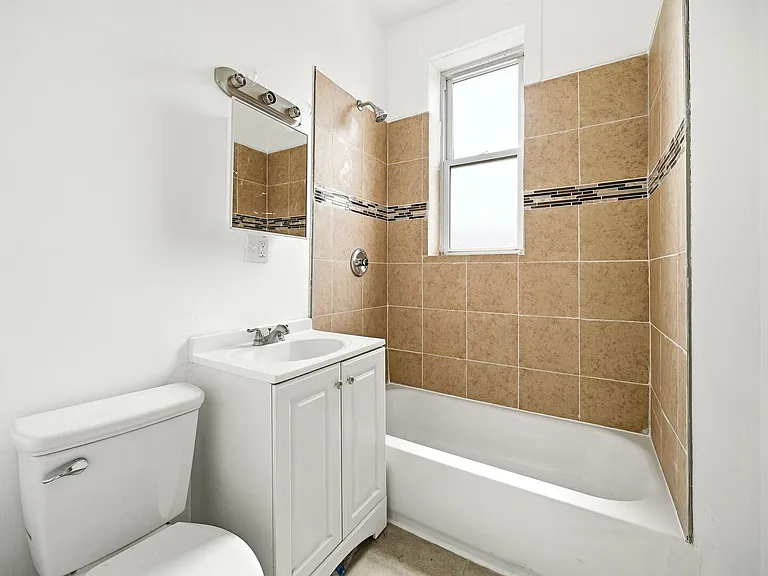 1621 S Lawndale Ave #2-1 — Photo 9