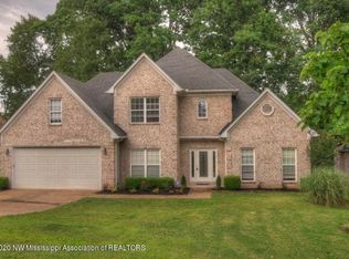 288 American River Cv, Lake Cormorant, MS 38641