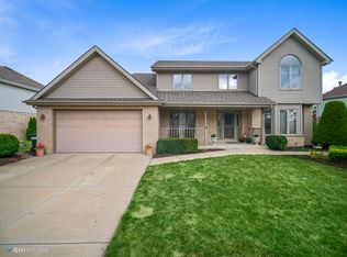 2305 Palmer Ranch Dr, New Lenox, IL 60451