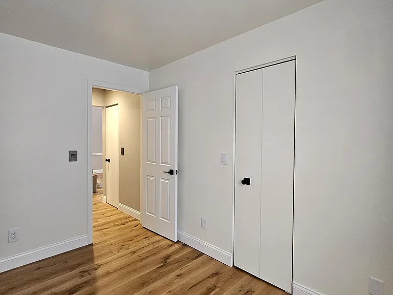 918 Harbor House Dr — Photo 12