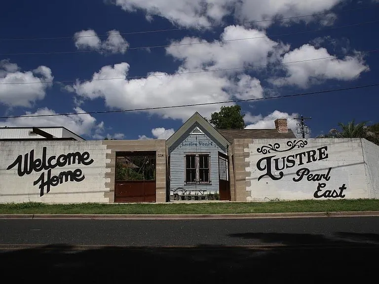 2506 E Cesar Chavez St — Photo 31