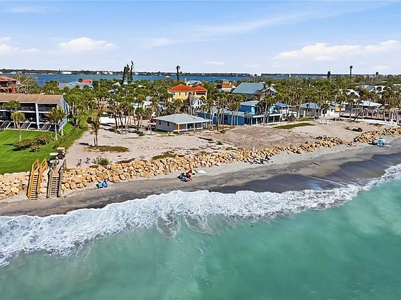 4th image of 4076 N Beach Rd