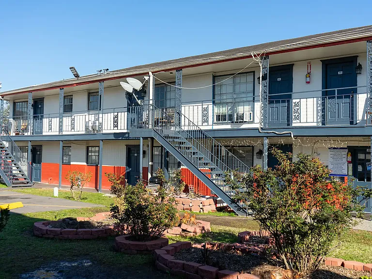 Glen Willow Apartments — Photo 11