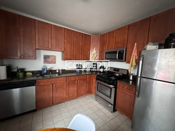 878 Huntington Ave, Boston, MA 02115