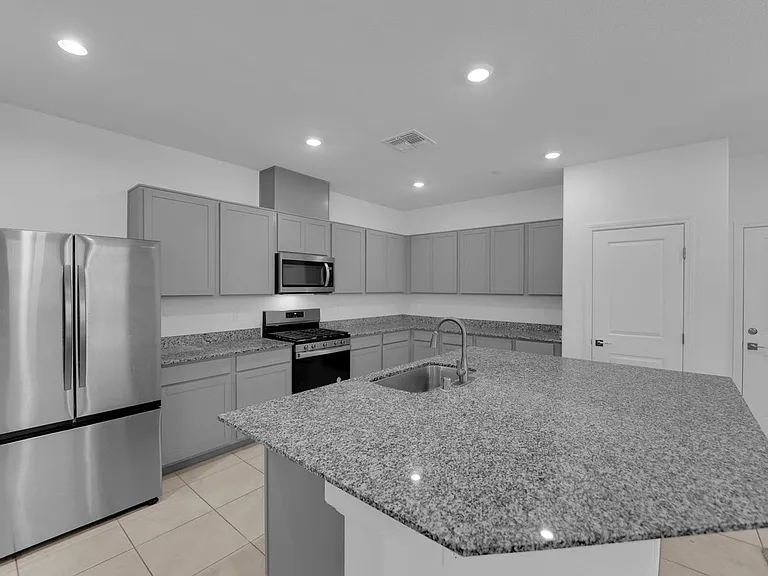 2610 Aversa St — Photo 7